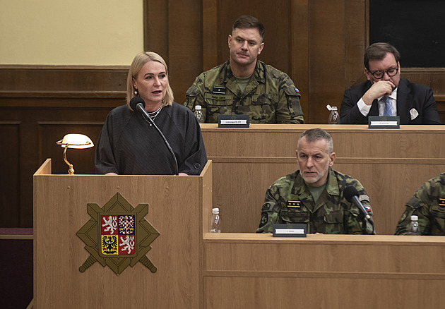 Partie fešáckého generála Řehky. V celém sporu je daleko víc smutných postav