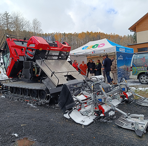 Lyaské becké trati v Jeseníkách bude upravovat nová rolba PistenBully 100,...