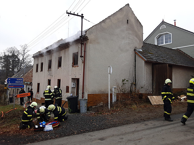 P�i po�áru v La�kov� na Prost�jovsku zahynul mu�. (26. listopadu 2024)