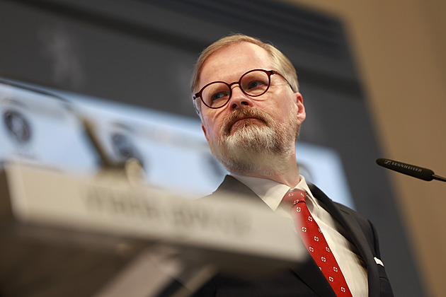 Dost o německých platech! A šupem ke skutečným problémům a úspěchům