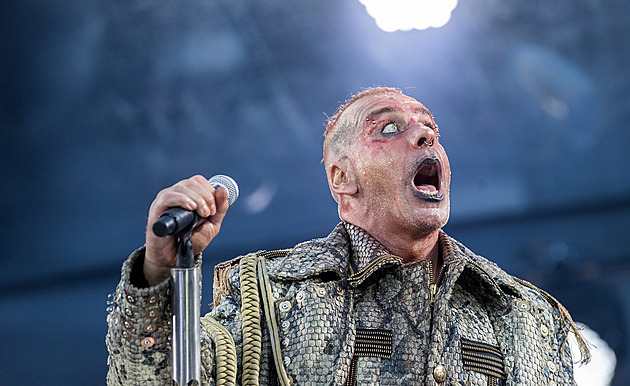 Zpěvák Rammstein přijede do Prahy koncertovat sólo, vstup bude až od osmnácti let
