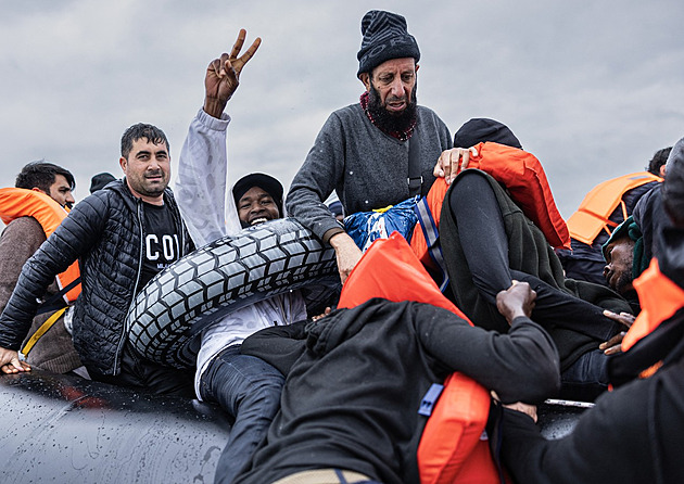 Konec automatických dávek. Británie chystá přísnější podmínky pro migranty