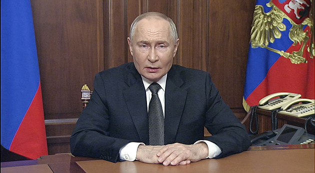 Putin ohlásil sériovou výrobu raket Orešnik, Kyjev posiluje protivzdušnou obranu