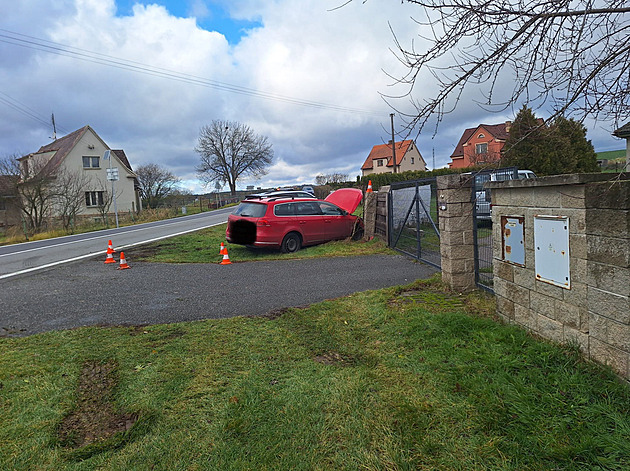 Jihoetí policisté pronásledovali na trase Tábor  Bernartice  Písek odcizené...
