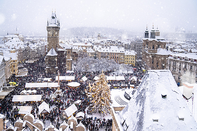 Takto vypadaly váno�ní trhy na Starom�stském nám�stí v roce 2023.