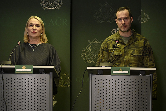 Ten, jenž plní politické zadání. Základní kritérium pro náčelníka generálního štábu je dodržování zákona