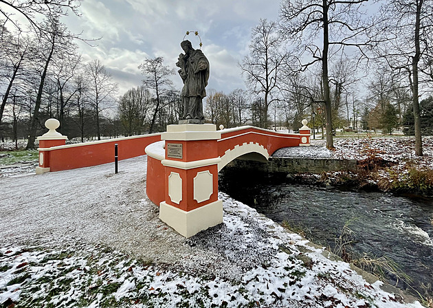 Barevnost mostu po rekonstrukci podle odborník respektuje jeho pvodní vzhled....