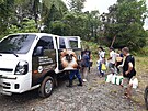esko-filipnsk expedice pi transportu mobiln laboratoe.