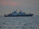 Ruská vojenská pr�zkumná lo� Jantar v pr�livu La Manche