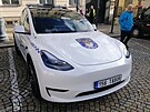 Vozov park Mstsk policie Tbor se rozil o elektromobil Tesla Model Y.