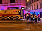 Nkolik jednotek hasi zasahuje v Opatovick ulici v centru Prahy u niku...