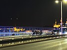 Policie zasahuje na Nuselskm most pot, co z nho skoil lovk. (29....