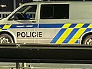 Policie zasahuje na Nuselskm most pot, co z nho skoil lovk. (29....