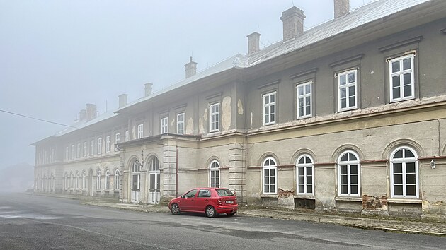 N�dra�n� budova v Moldav� na Teplicku (listopad 2024)