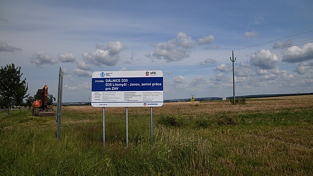 Archeologov na trase D35 v tchto dnech mezi Litomyl a Janovem dokonuj zchrann vzkum.