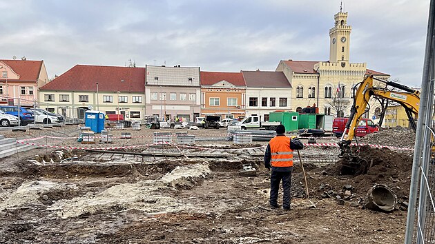 V zimnch mscch budou dlnci eit pedevm zemn prce a inenrsk st, na jae chtj zat pracovat na vodnch prvcch.