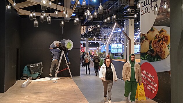 V pátek se otevřela první nová část modernizovaného obchodního centra Varyáda v Karlových Varech. (29. listopadu 2024)