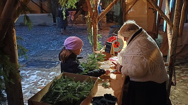 U potvrt na loketskm hrad oily krunohorsk vnon zvyky. Soust expozice Krunohorsk Vnoce je i vstava betlm. (23. listopadu 2024)