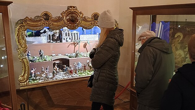 U potvrt na loketskm hrad oily krunohorsk vnon zvyky. Soust expozice Krunohorsk Vnoce je i vstava betlm. (23. listopadu 2024)