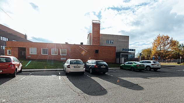 Pohled na arel esk poty v olomouck Ladov ulici.