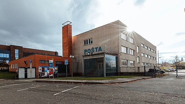 Pohled na arel esk poty v olomouck Ladov ulici.