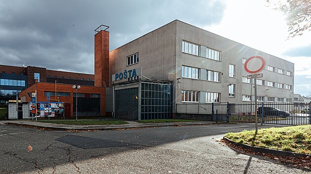 Pohled na arel esk poty v olomouck Ladov ulici.