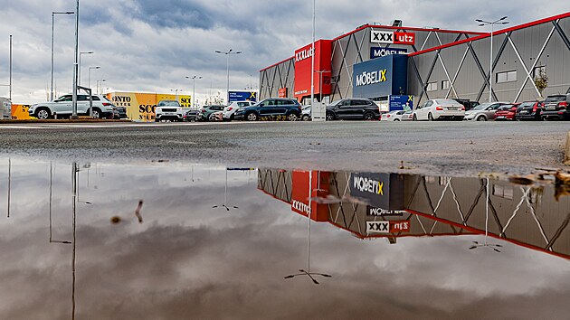 Rakousk etzec XXXLutz otvr v hradeckm Bezhrad nejvt prodejnu s nbytkem na vchod ech. (20. listopadu 2024)