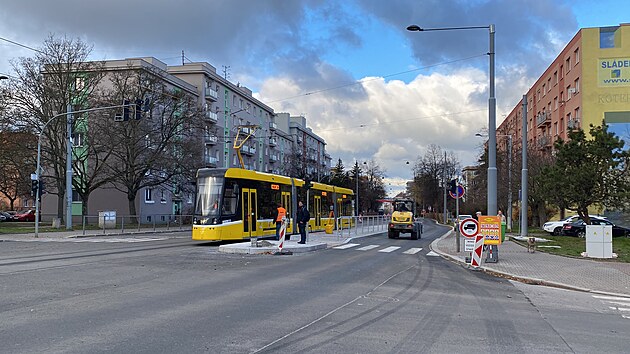 Dopravn omezen v Plzni na zrekonstruovan Koterovsk ulici v pondl 2. prosince skon. PMDP v ptek testovaly novou tramvajovou tra. (29. listopadu 2024)