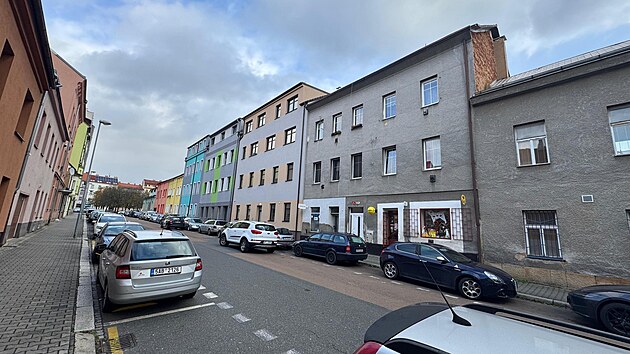 Kriminalist vyetuj v Plzni na Slovanech vradu a pokus o vradu. Po hdce zatoil mu na svho bratra a otce. Mlad z dvojice zemel. (20. listopadu 2024)