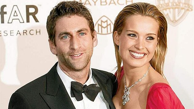 Petra N�mcov� se snoubencem Simonem Atleem na filmov�m festivalu v Cannes (2004)