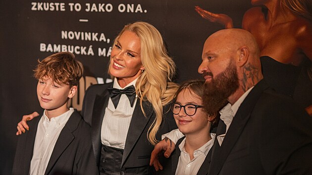 Simona Krainov�, Karel V�gner a jejich synov� Max a Bruno (2024)