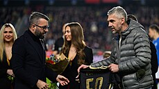 Tomái Potulkovi (vpravo) bylo letos v únoru 50 let. Ped zápasem proti...