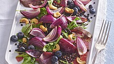 �o�ka beluga s restovanou �ervenou cibul�