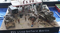 Zastávka k natankování p�ed Berlínem