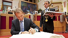 Pavel Bém jako primátor Prahy na jednání zastupitelstva (16. záí 2010)