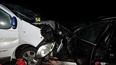 Dodávka s p�ív�sným vozíkem narazila na dálnici D2 nedaleko hranic se...