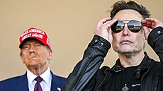 Elon Musk a Donald Trump na základně SpaceX v Boca Chica v Texasu (19....