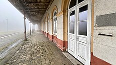 Nádra�ní budova v Moldav� na Teplicku (listopad 2024)