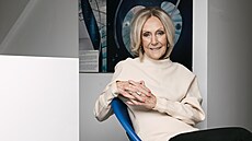 Eva Jiiná. Akoliv za ní stojí velkolepé dílo, udivuje skromností. Kdy...