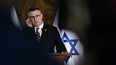 Izraelský ministr zahrani�í Gideon Saar nav�tívil �eskou republiku. (28....