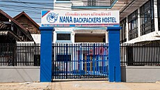 Zav�ený hostel Nana Backpackers v laoském m�st� Vang Vieng