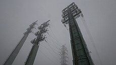 Severokorej�tí vojáci za�ali u hranic s Ji�ní Koreou demontovat sto�áry...