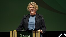 Norská ministryn pro rozvoj Anne Beathe Tvinnereimová hovoí bhem konference...