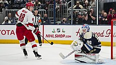 Martin Neas ped brankou Elvise Merzlikinse.