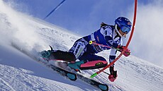 Martina Dubovská b�hem slalomu v Gurglu.