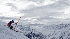 Mikaela Shiffrinová na sjezdovce v Gurglu.