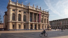 M�sto roz�i�uje svou cyklistickou a tranzitní infrastrukturu. (18. kv�tna 2022)