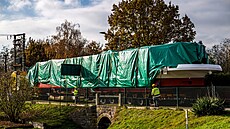 Opravenou lo� Arno�t v P�elou�i spustili na Labe. Do Pardubic p�ijede na...