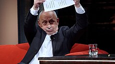 Jan Kraus na oslav 20 let Show Jana Krause usedl na ervenou pohovku v roli...