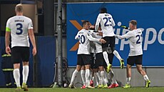 Fotbalisté Liberce slaví gól v utkání s Libercem.